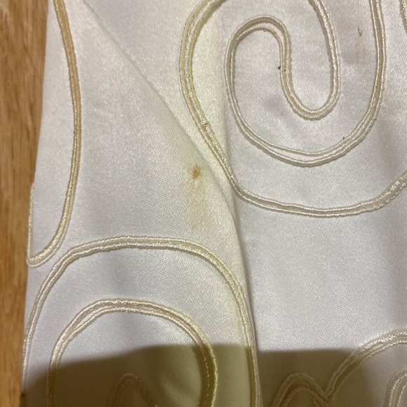 Macis- Beautiful ivory formal. - Picture 4 of 7